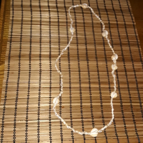 32 inch long real seashell necklace - Picture 4 of 6